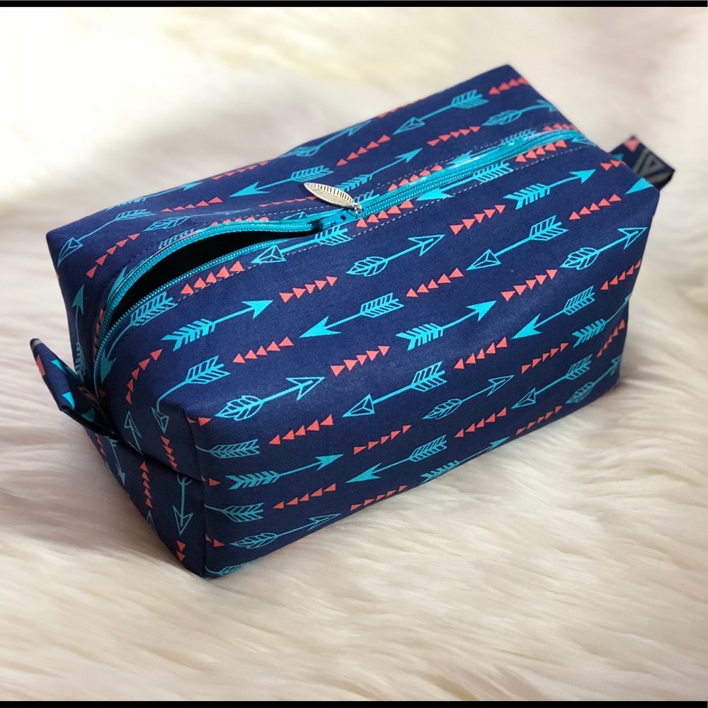 Cosmetic bag